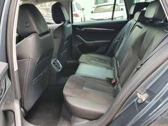 Škoda Octavia 4 iV Combi Style 1.4TSI 150kW Matrix Viertual - 12