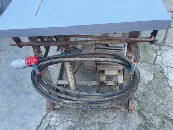 Cirkulárka na prodej - 12