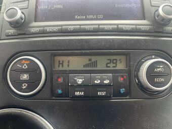 Volkswagen Multivan 2.5TDi 7 míst - 12