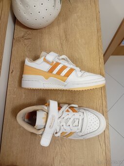 Adidas tenisky vel. 40 kožené unisex Rezervace - 12