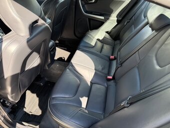 Volvo S60 R-design - 12