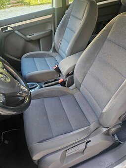 VW Touran Style 1.6 TDI 77 kW DSG 2012, 131.000 km - 12