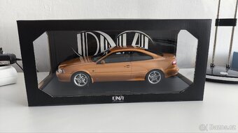 Model Volvo C70 Coupé 1:18 DNA Collectibles - 12