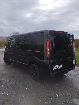 Opel Vivaro 2.0 2007 - 12