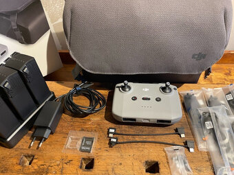 DJI Mavic 3 Fly More Combo (EU) - 4 letové hodiny - 12