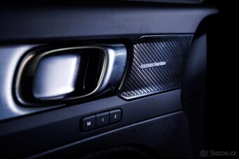 Volvo XC40 B3 Plus Bright 2023, len 25 000 km, HK hudba, DPH - 12