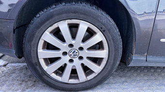 Vůz na náhradní díly VW Passat B6 kombi 2009 CBBB LQT LC8Z - 12