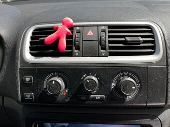 Škoda Roomster Scout 1.4 + GPS - 12
