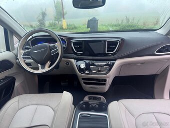 Chrysler Pacifica 3,6 RU LIMITED PANORAMA 2016 DPH - 12