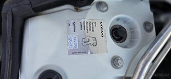 Volvo v60 D4 140kw + druhá sada kol - 12