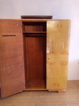 Starožitný nábytek - 12