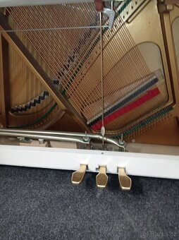 Pianino vyšší třídy model 131 - 12