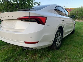 Predám havarovanú Škoda octavia 4 2.0tdi 85 kW 2023. - 12