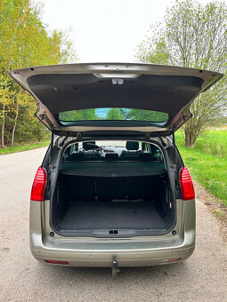 PEUGEOT 5008 2,O HDi Allure - 12