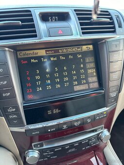 LEXUS LS 460 AWD - 12