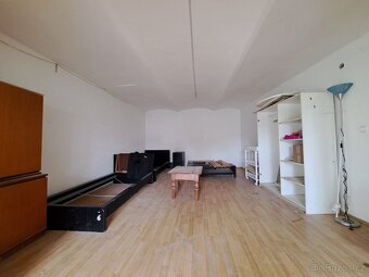 Prodej RD 6+kk Drnholec o 298 m2 před dokončením rekonstrukc - 12