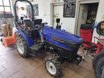 Malotraktor Farmtrac FT - 22 4WD - 12