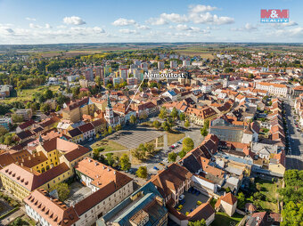 Prodej historického nájemního domu, 954 m², Slaný - 12