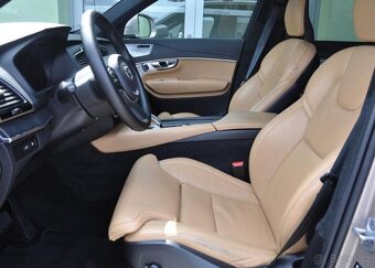 Volvo XC90 T8 AWD ULTIMATE BRIGHT Zadáno - 12