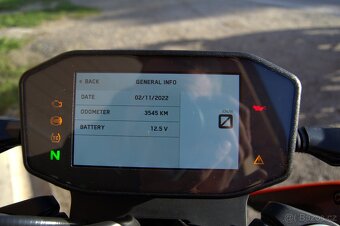 KTM Duke 790 r.v. 2024 - 3600km - 12
