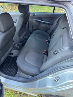 Škoda Fabia 1.4i 55Kw, Klima - 12
