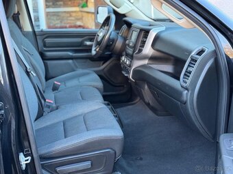 Dodge RAM 1500 - 12