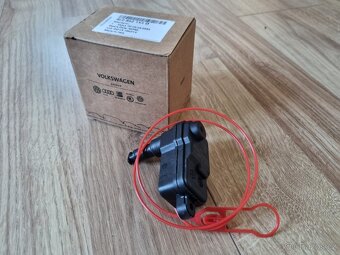 Zamok nadrze (Motorček) nádrže Audi/Volkswagen - 12