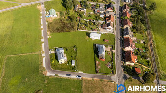 Zasíťovaný pozemek k výstavbě RD, včetně kompletní projektov - 12