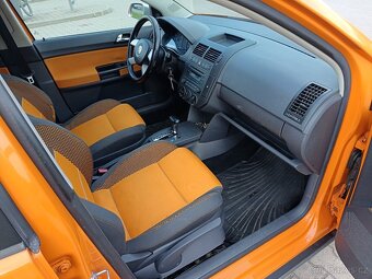 VOLKSWAGEN POLO CROSS 1.4 I - 55 kW - AUTOMATICKÁ PŘEVODOVKA - 12