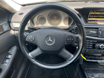 MERCEDES-BENZ E  250 CDi  150 Kw 4MATIC ČR - 12