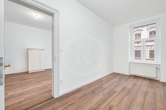 PRONÁJEM ZREKONSTRUOVANÉHO BYTU 2+KK, RIEGROVA, ČB - 12