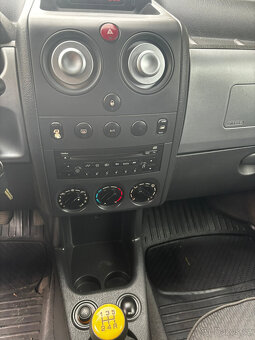 Citroën Berlingo 1.6HDi 66kW, RV 2006, Klima, Manual - 12