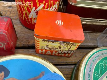 Stare plechovky - 12