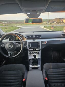 Volkswagen Passat B7 Variant 2.0 TDI 103 kW - 12