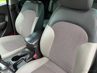 Hyundai ix35 2.0 CRDi VGT 4x4 - 12