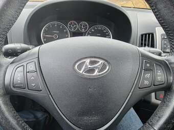 Zachovalý vůz - výhodná koupě - 12