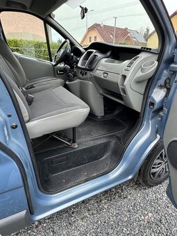 Opel Vivaro 9 míst Long - 12