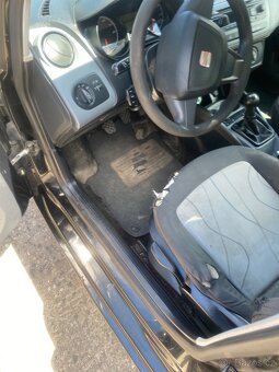 Prodám Seat Ibiza 1.4i 16 ventil 63kw R.2013 - 12