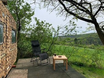 Krásný a jedinečný pozemek 2112 m2 v Nebovidech u Brna - 12