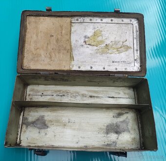 Vojenská bedna. - 12