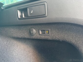 VW Passat B8 2.0 TDI 140kW DSG Webasto Tažné Keyless Kamera - 12