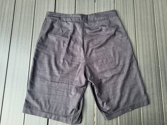 NIKE - PÁNSKÉ SPORTOVNÍ KRAŤASY - 12