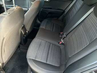 KIA Stonic - 12