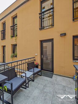 Prodej byty 2+kk, 42 m² - Praha - Karlín, ev.č. 717 - 12