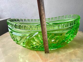 Zelená Skleněná Mísa Na Stůl - 12