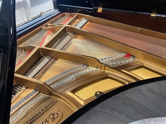 Značkový klavír ESSEX od Steinway & Sons se zárukou 5 let. - 12