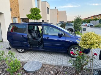 Mazda 5 - 12