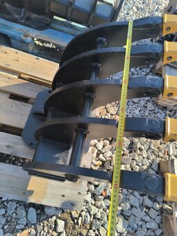 Hrábě na bagry 3-15t - 12