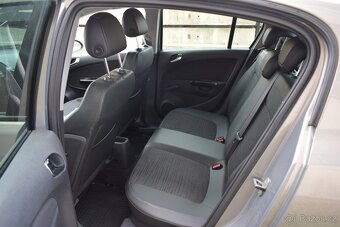Opel Corsa ACTIVE 1.4 T/ČR/100TKM/2014/ - 12