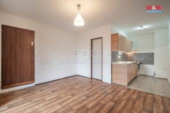 Prodej rodinného domu, pozemek 882 m², Kmetiněves - 12